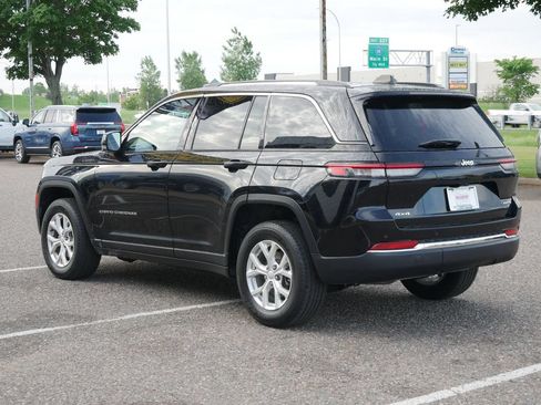 Used 2023 Jeep Grand Cherokee Limited AWD/4WD image 7