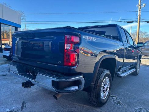 Used 2022 Chevrolet Silverado 2500 LT w/ Convenience Package image 9