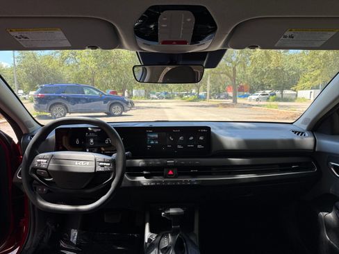 Used 2025 Kia K4 FWD image 30