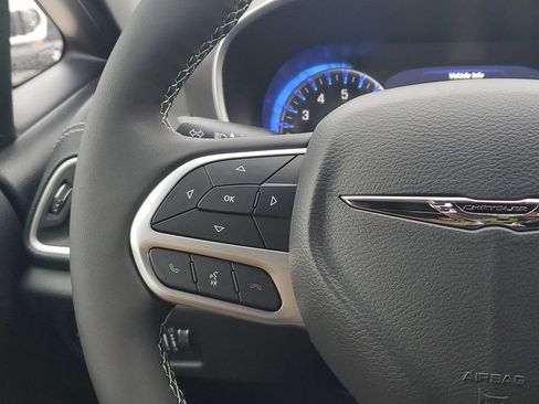 New 2026 Chrysler Pacifica Select FWD image 22