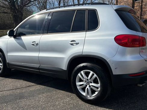 Used 2017 Volkswagen Tiguan S image 6