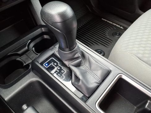 Used 2020 Toyota Tacoma SR image 29