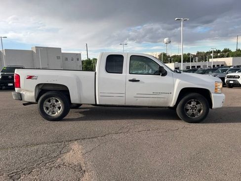 Used 2008 Chevrolet Silverado 1500 LT w/ Power Pack Plus AWD/4WD image 7