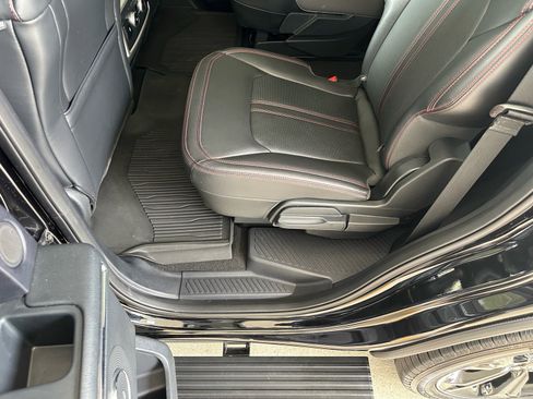 Certified 2023 Ford Expedition Limited AWD/4WD image 24