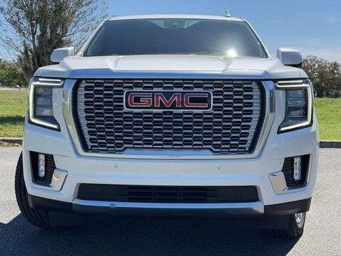 Used 2023 GMC Yukon XL Denali image 14