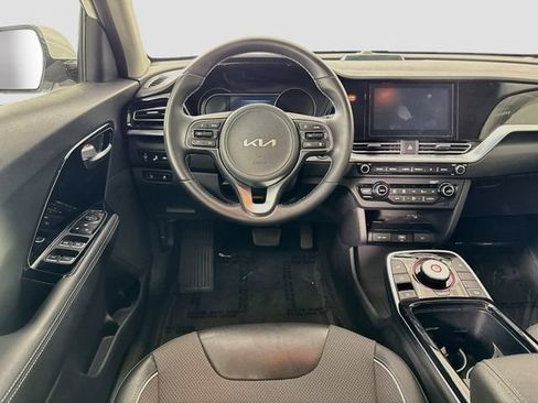 Used 2022 Kia Niro EX FWD image 21