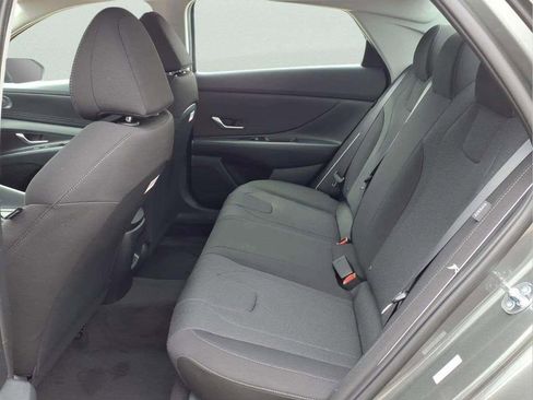 New 2026 Hyundai Elantra SE FWD image 11