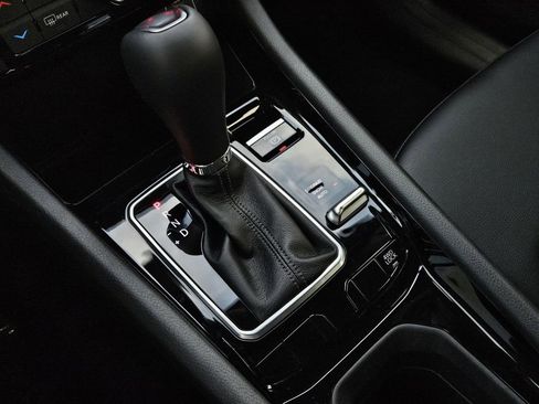 New 2026 Jeep Compass Latitude image 22