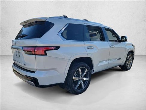 Used 2023 Toyota Sequoia Capstone image 5