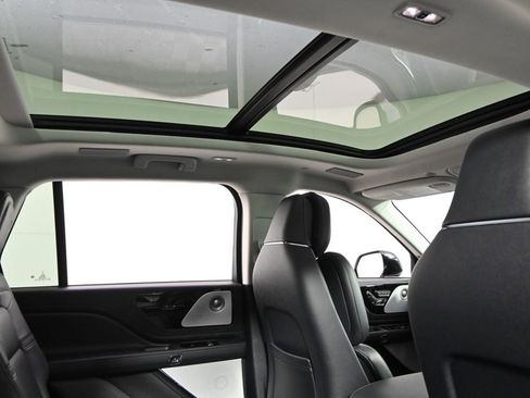 New 2026 Lincoln Aviator Reserve AWD/4WD image 17