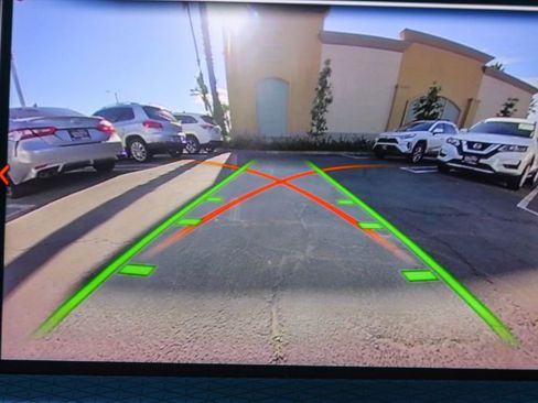 Used 2022 BMW X4 xDrive30i w/ M Sport Package image 24