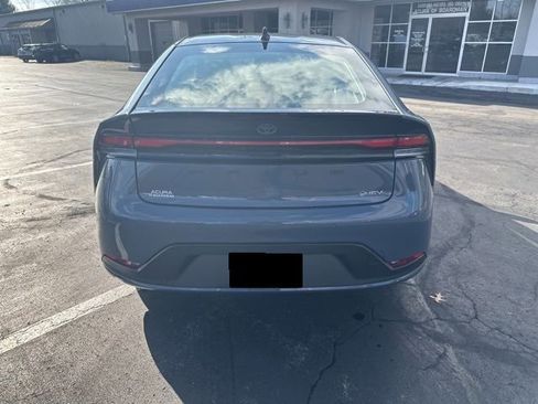 Used 2023 Toyota Prius LE image 5