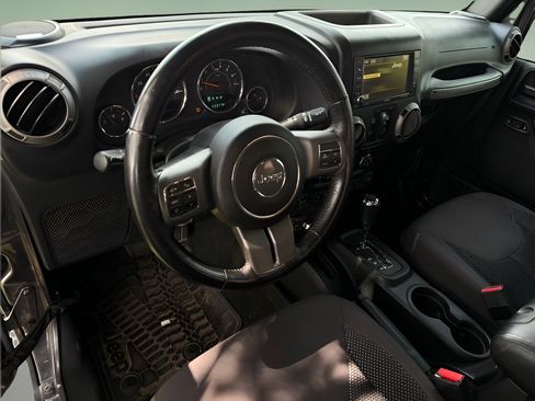 Used 2016 Jeep Wrangler Unlimited Sport AWD/4WD image 20