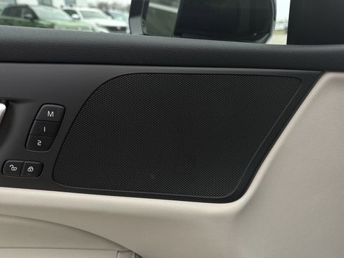 Used 2024 Volvo S60 B5 Plus w/ Climate Package image 25