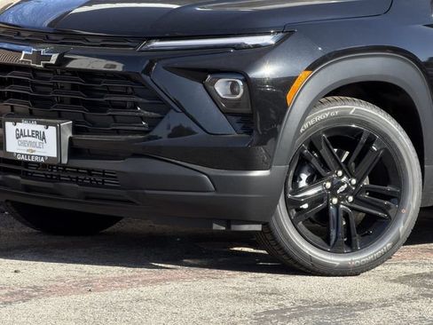 New 2026 Chevrolet TrailBlazer LT w/ Midnight Edition FWD image 8