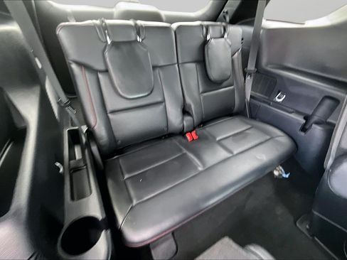 Used 2025 Ford Explorer ST-Line AWD/4WD image 19