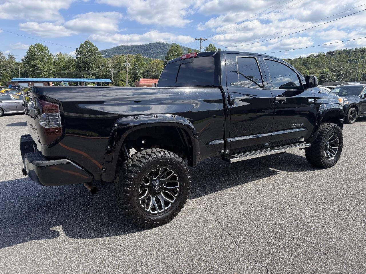 Used 2014 Toyota Tundra SR5 w/ TRD Off Road Package AWD/4WD image 6