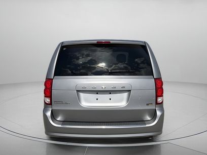 Used 2016 Dodge Grand Caravan SE