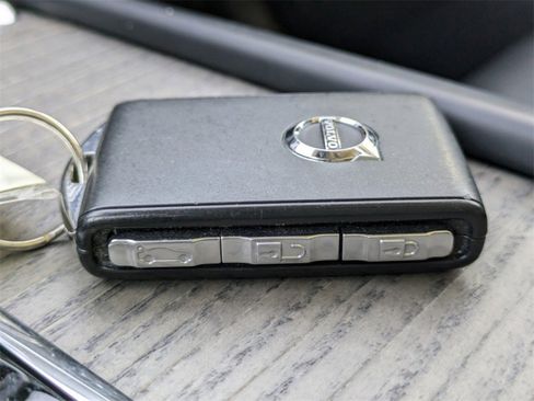 Used 2022 Volvo XC90 T6 Inscription w/ Climate Package image 32