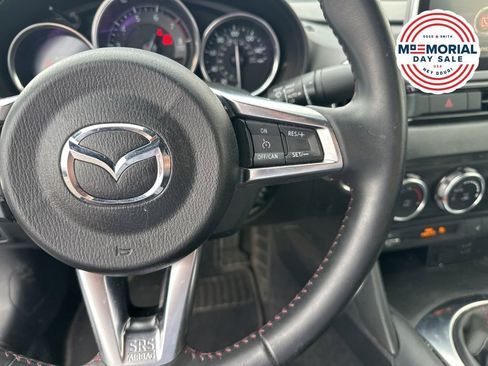 Used 2017 MAZDA MX-5 Miata RF Grand Touring RWD image 11