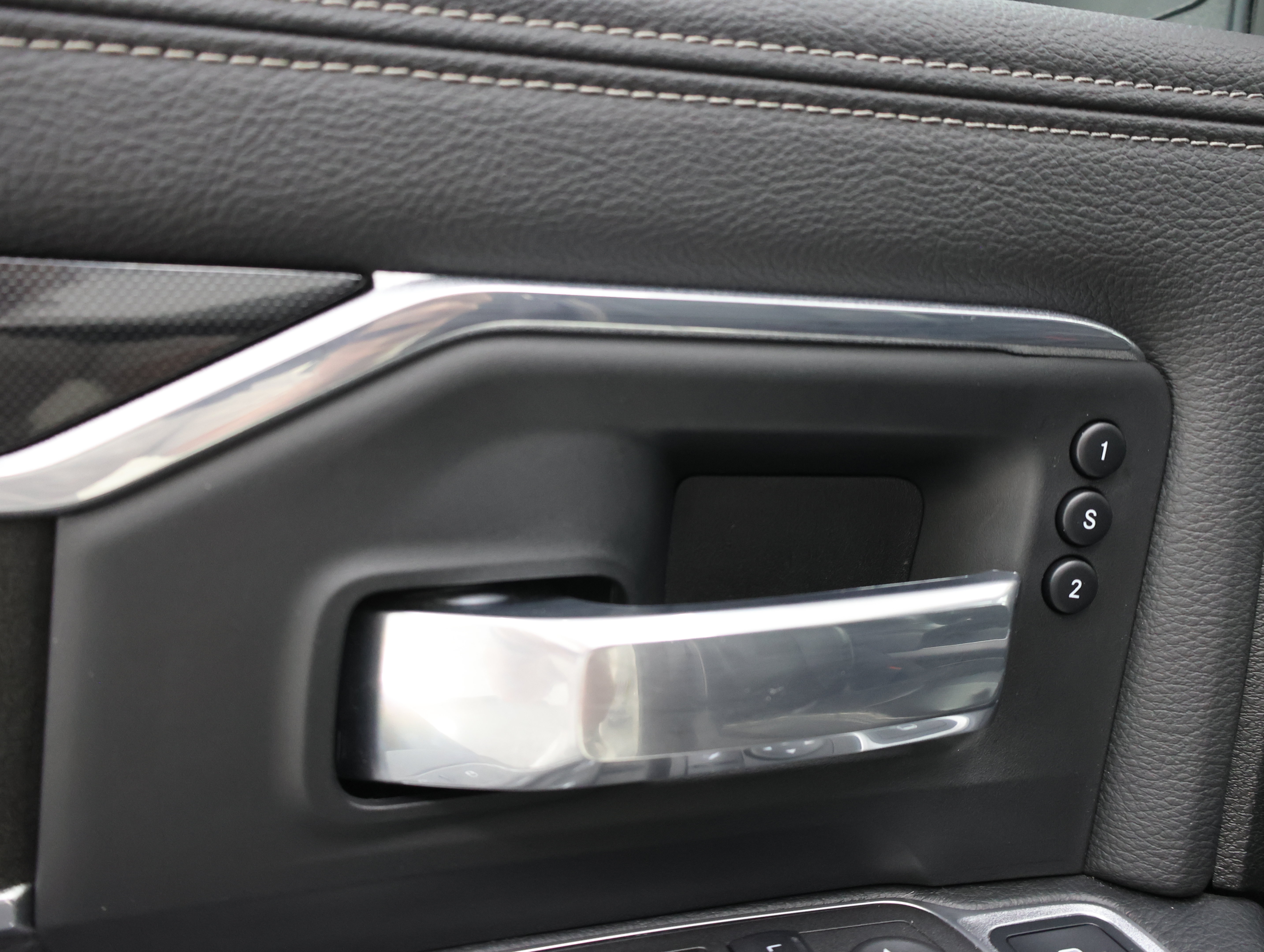 Used 2022 RAM 2500 Laramie w/ Night Edition AWD/4WD image 42