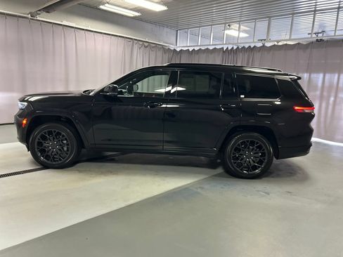 Used 2024 Jeep Grand Cherokee L Summit AWD/4WD image 4