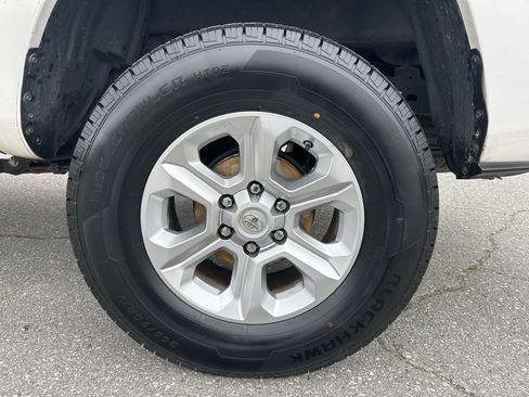 Used 2019 Toyota Tacoma SR image 26