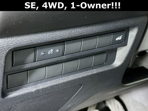 Used 2024 Mitsubishi Outlander SE image 11