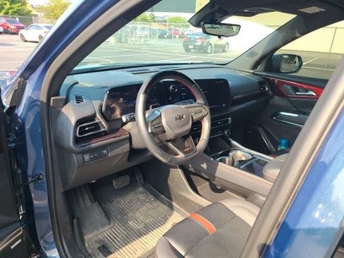 Used 2024 Chevrolet Traverse RS FWD image 10