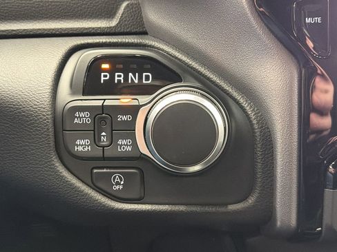 Used 2025 RAM 1500 Big Horn image 24