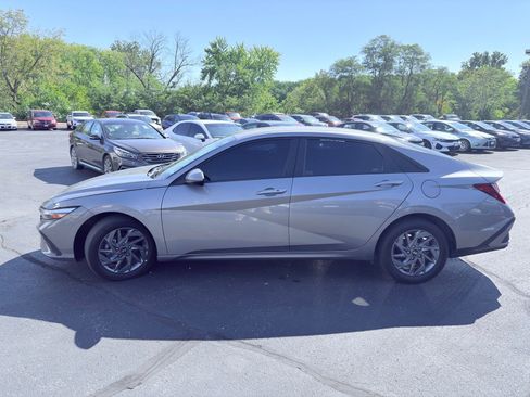 Used 2024 Hyundai Elantra SEL image 4