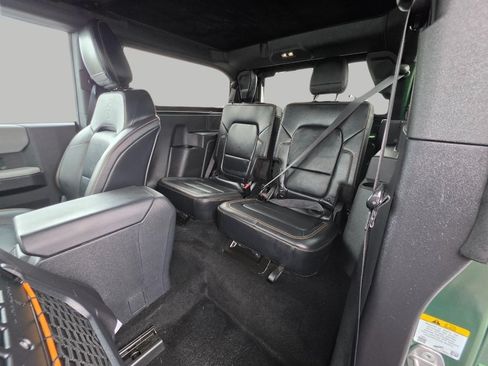 Used 2023 Ford Bronco Badlands w/ Sasquatch Package AWD/4WD image 35