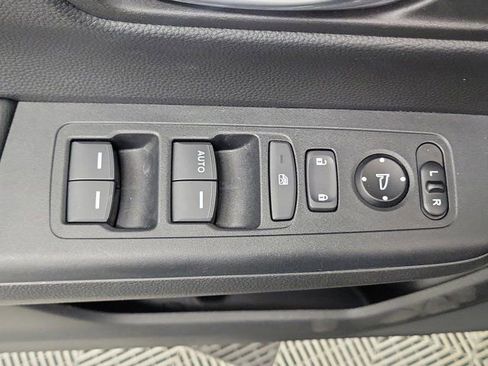 Certified 2025 Honda CR-V LX image 19