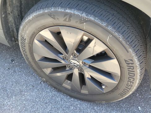 Used 2023 Volkswagen Taos S image 7