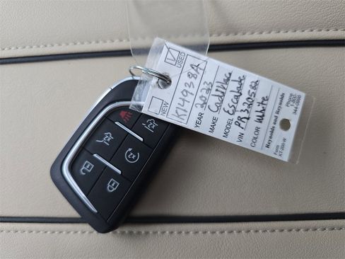 Certified 2023 Cadillac Escalade ESV Premium Luxury image 37