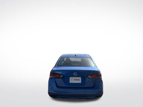 Used 2020 Nissan Versa S FWD image 7