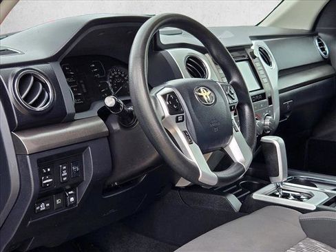 Used 2018 Toyota Tundra SR5 w/ SR5 Upgrade Package AWD/4WD image 9