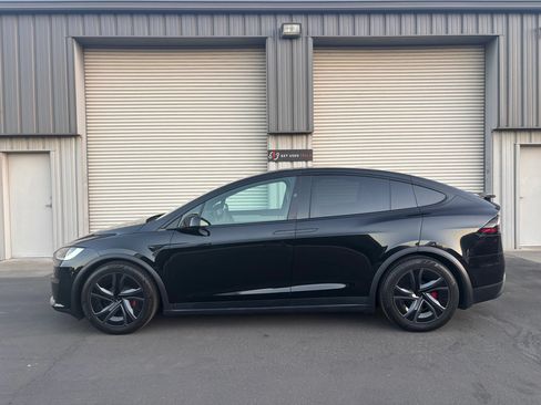 Used 2026 Tesla Model X Plaid AWD/4WD image 3