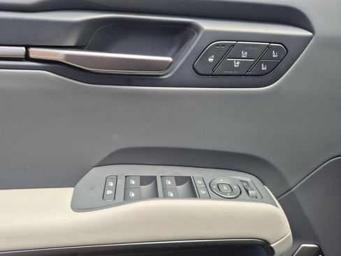 New 2026 Kia EV9 Wind AWD/4WD image 7
