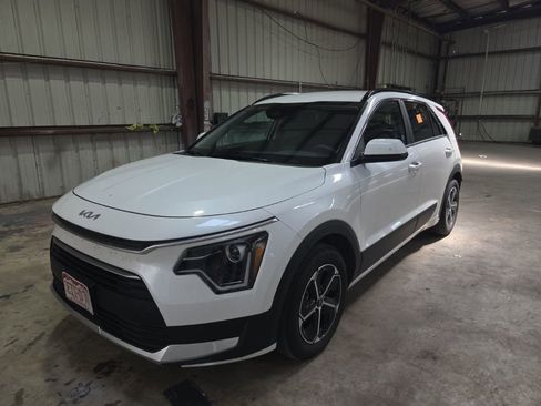 Used 2025 Kia Niro LX FWD image 1