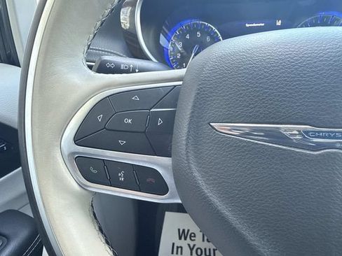 Used 2021 Chrysler Pacifica Limited AWD/4WD image 85
