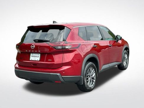 Used 2024 Nissan Rogue S AWD/4WD image 6