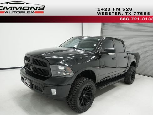 Used 2018 RAM 1500 Lone Star RWD image 1