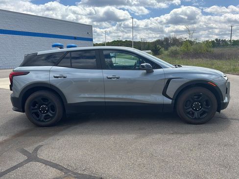 Used 2024 Chevrolet Blazer EV AWD Police image 6