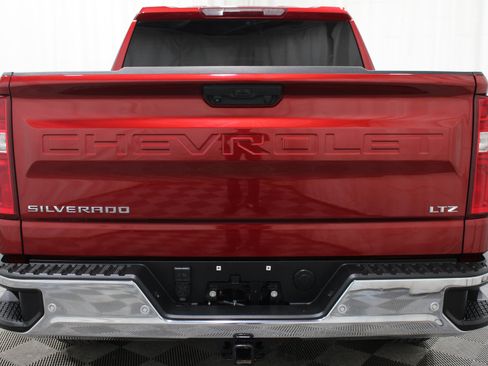 Used 2024 Chevrolet Silverado 1500 LTZ RWD image 31