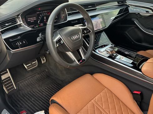 Used 2025 Audi S8 AWD/4WD image 19
