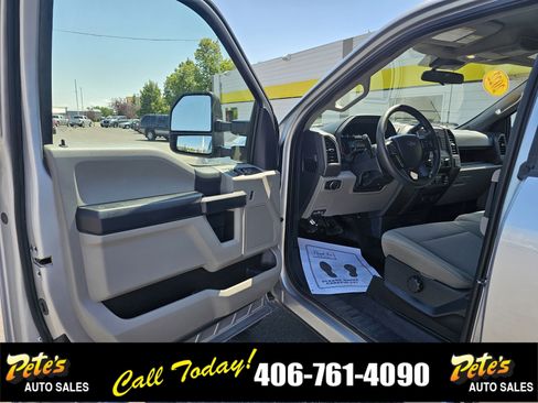 Used 2022 Ford F250 XL w/ Power Equipment Group image 16