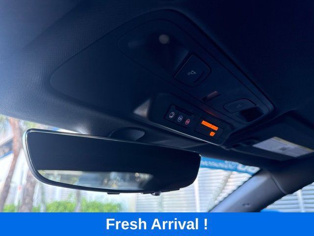 Used 2022 Chevrolet Camaro ZL1 RWD image 10