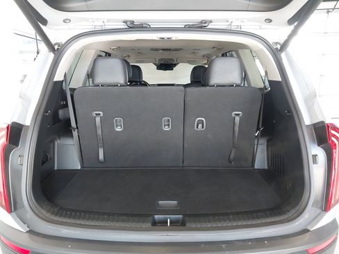 Used 2022 Kia Telluride EX w/ EX Premium Package image 27