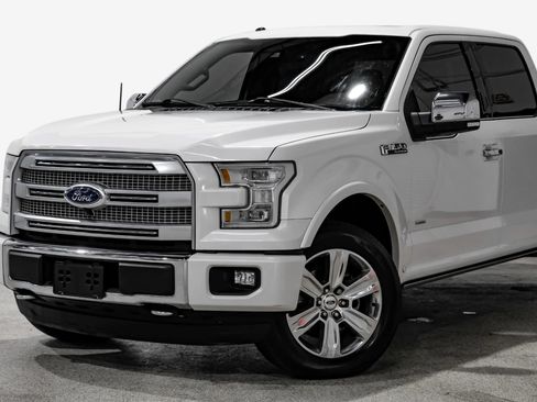 Used 2015 Ford F150 Platinum w/ Equipment Group 701A Luxury AWD/4WD image 14